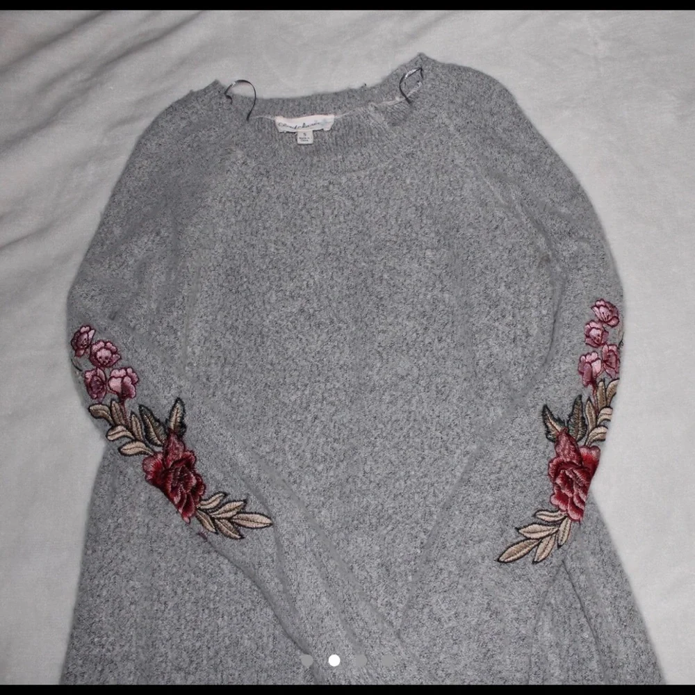 FLORAL SWEATER - Picture 2 of 4